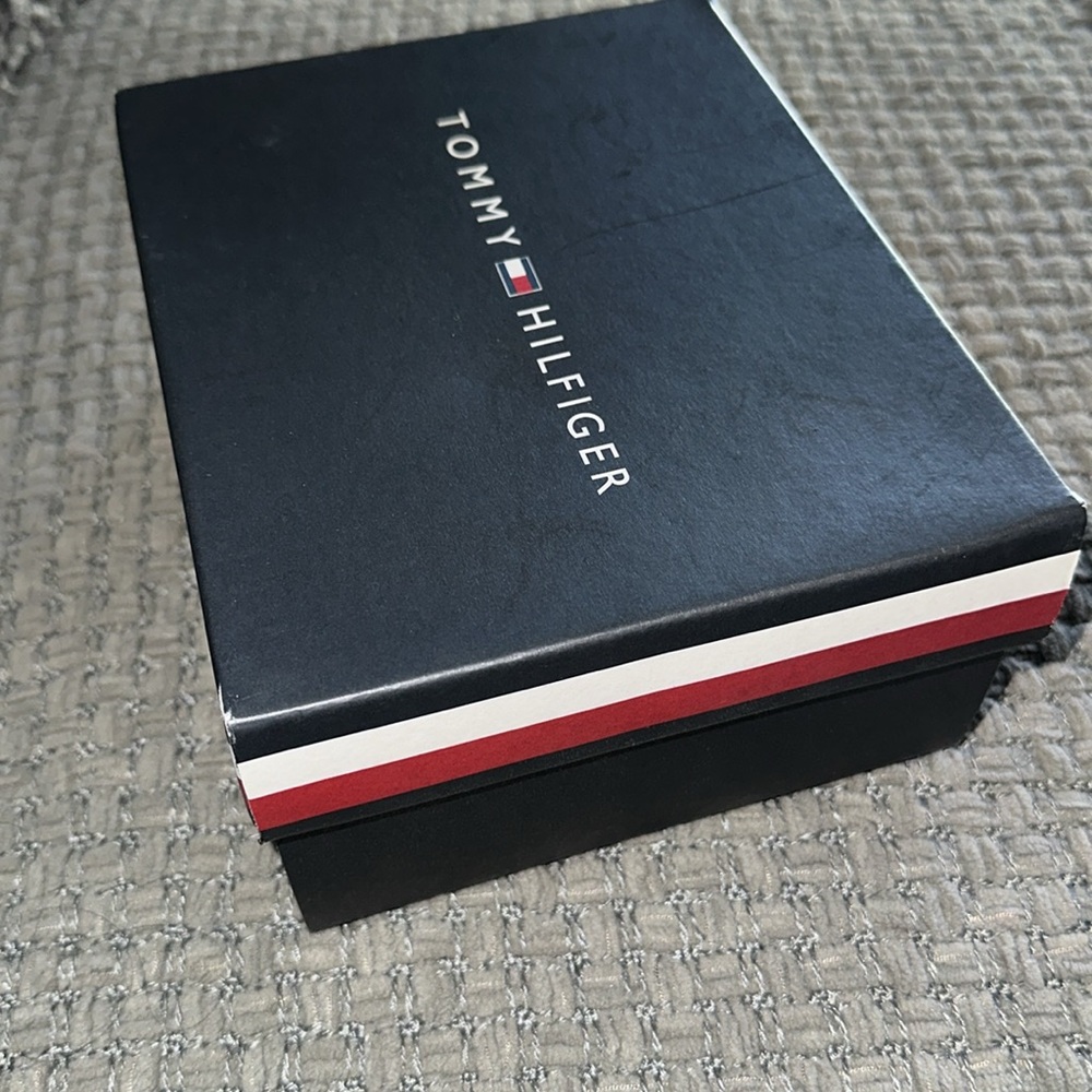 Tommy Hilfiger gift box